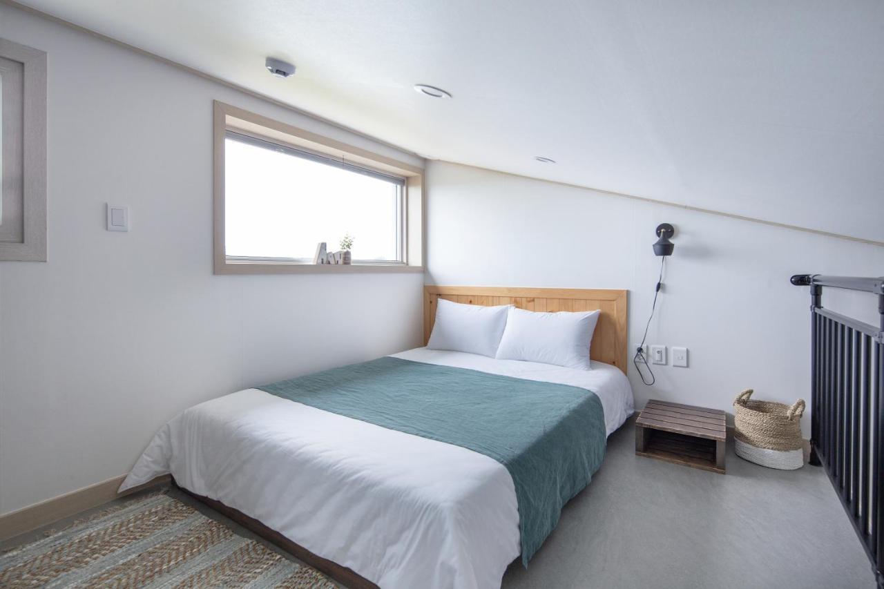 Jeju Abientot Villa Seogwipo Exterior photo